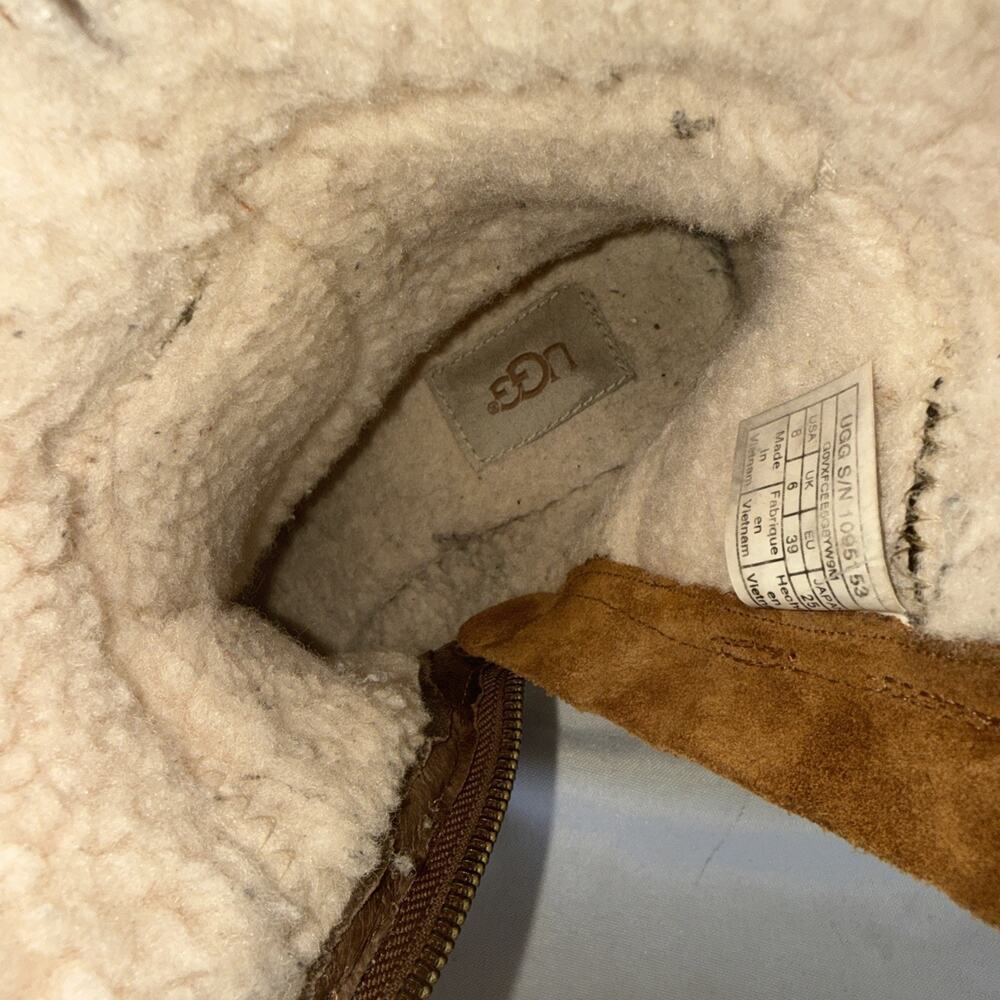 UGG Blayre III Waterproof Leather and UGG Pure Sherpa Dove Women's Boots Sz 8 - Picture 9 of 11